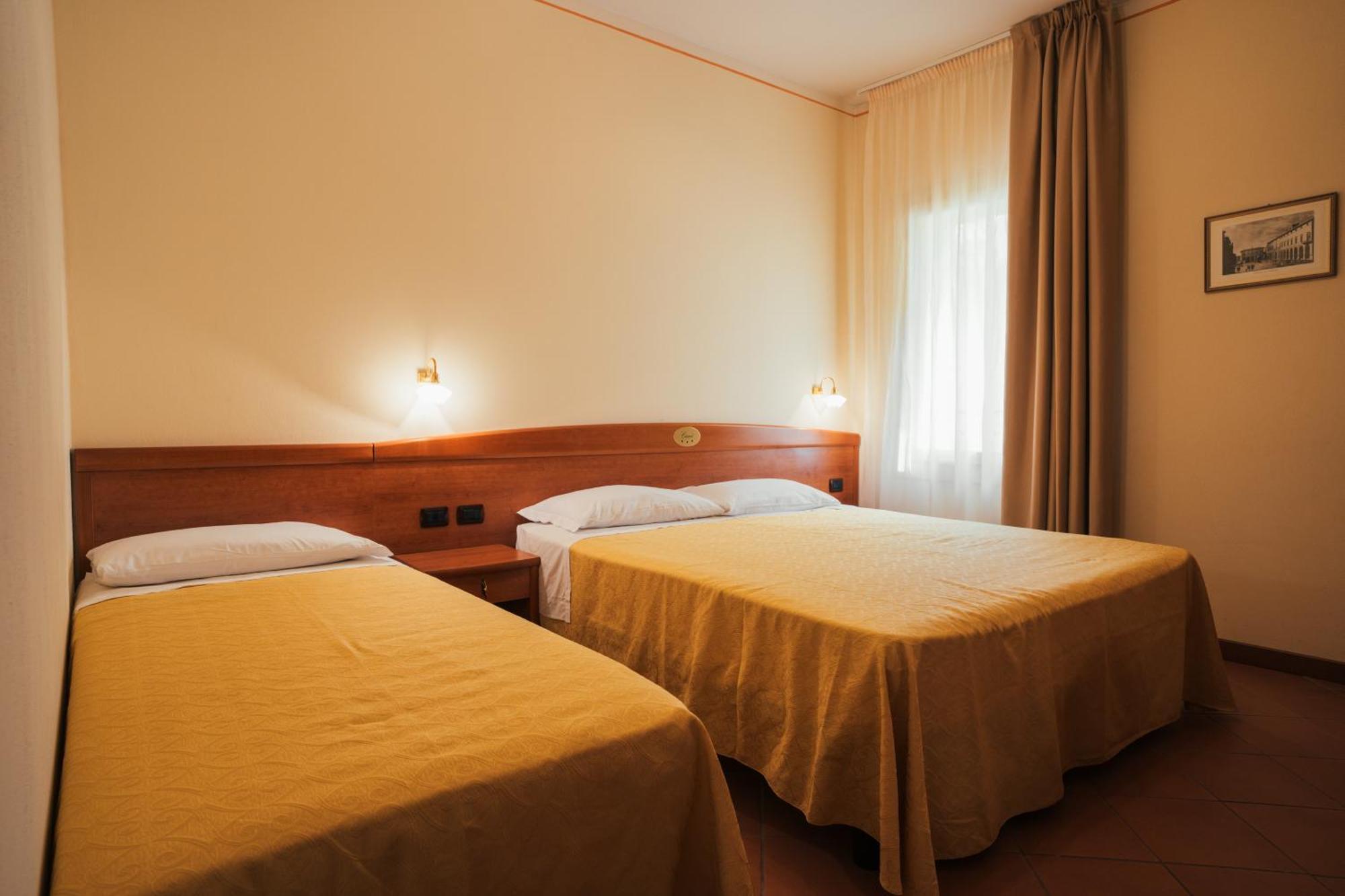 Albergo Cane Доца Екстериор снимка